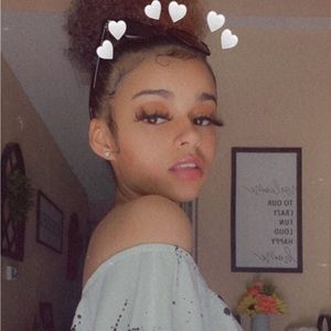 Meet your Posher, Dana